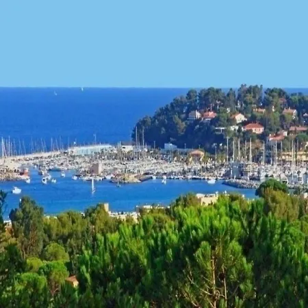 Joli Studio Avec Coin Cabine Avec Belle Terrasse Apartment Cavalaire-sur-Mer